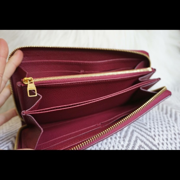 Louis Vuitton Zippy Wallet in Empreinte Leather - Picture 6 of 8